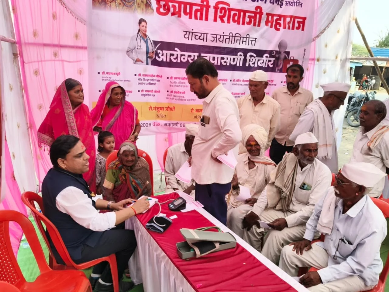 चनई येथे रोटरीचे मोफत आरोग्य तपासणी शिबिर