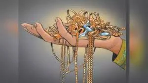 ४ लाखांची रोकडसह सोन्याचे दागिने लंपास