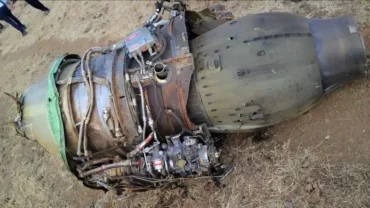 लँडिंगचे दोन अयशस्वी प्रयत्न आणि स्फोट; प्रत्यक्षदर्शींनी सांगितला थरार